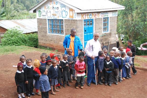 Vor der neuen K�che